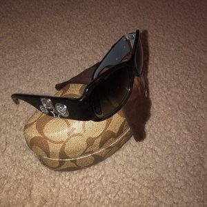 Coach Parker Grey Horn Black Sunglasses